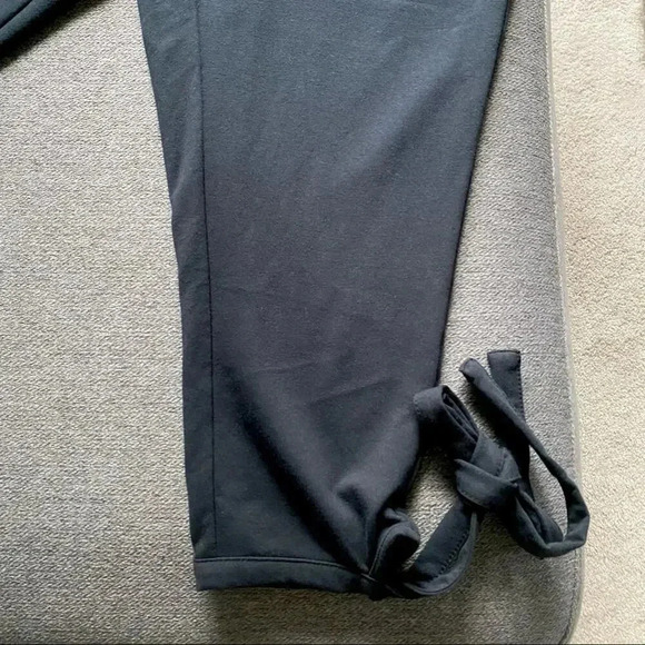 Gymshark Arc High Waisted Joggers Small NWT - Picture 5 of 5